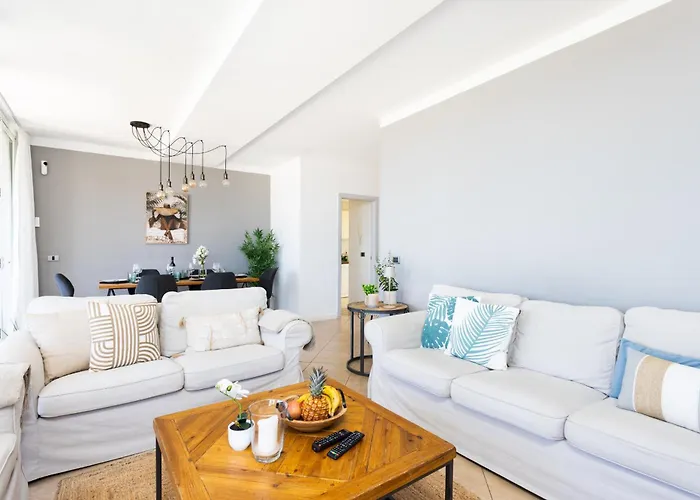 Casa Uamisun With Seaview & Pool Holiday home