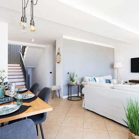 Holiday home Casa Uamisun With Seaview & Pool